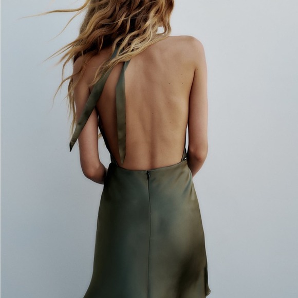 ZARA BLOGGER FAVORIT SATIN EFFECT MINI DRESS - Picture 8 of 10